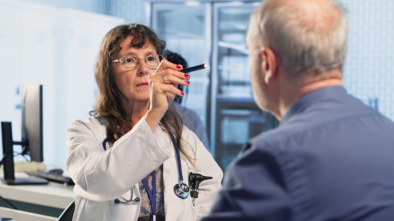 ALERTA POR RADIACIÓN EXTREMA EN LIMA: CASOS DE QUERATITIS PODRÍAN DISPARARSE EN UN 25% ESTE VERANO