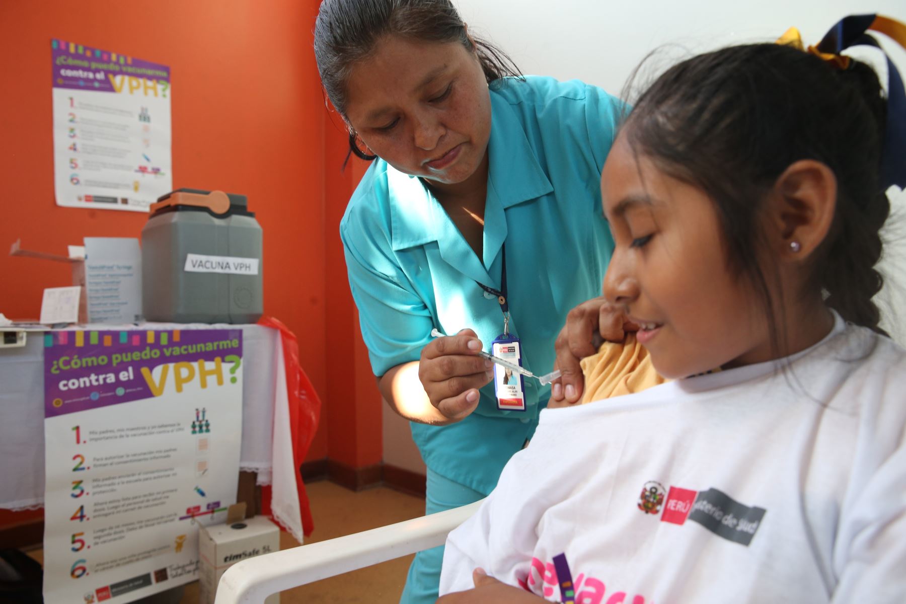 Más de 200 mil niñas se vacunaron con la primera dosis contra el VPH