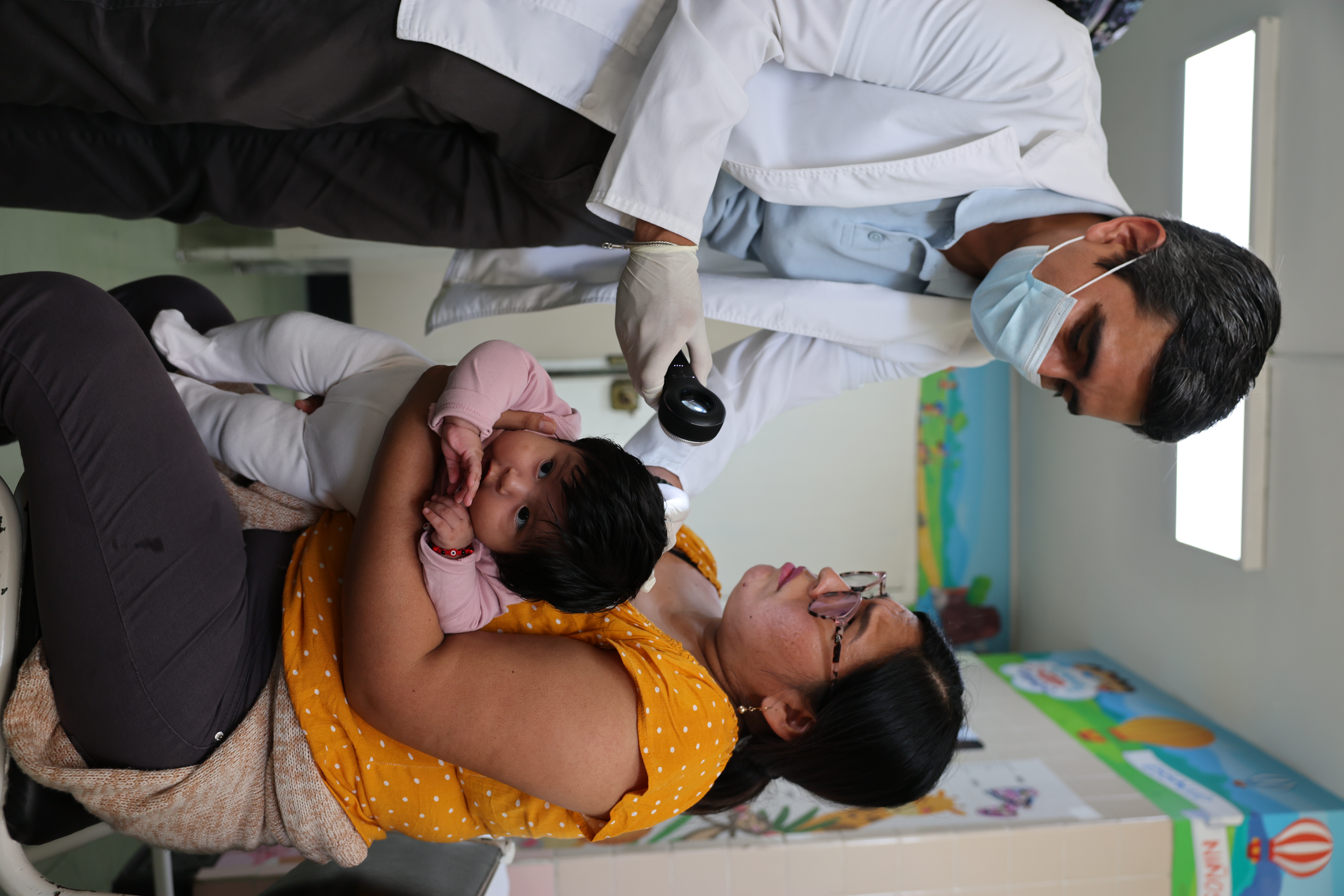 EsSalud advierte aumento de lesiones en la piel de bebés durante la temporada de verano.