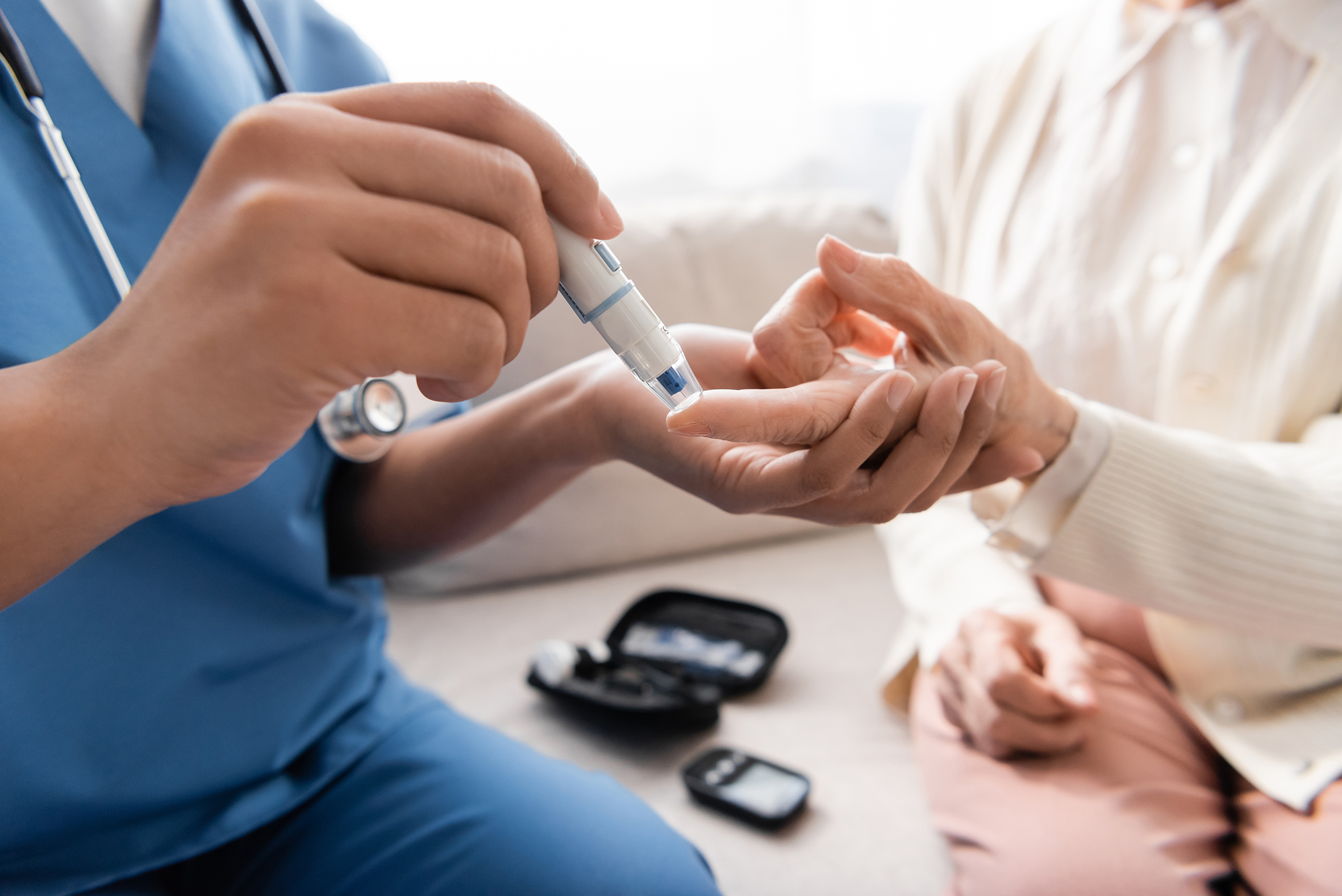 Diabetes tipo 2: Cuatro hábitos clave para mantener un adecuado control glucémico y proteger la salud. 