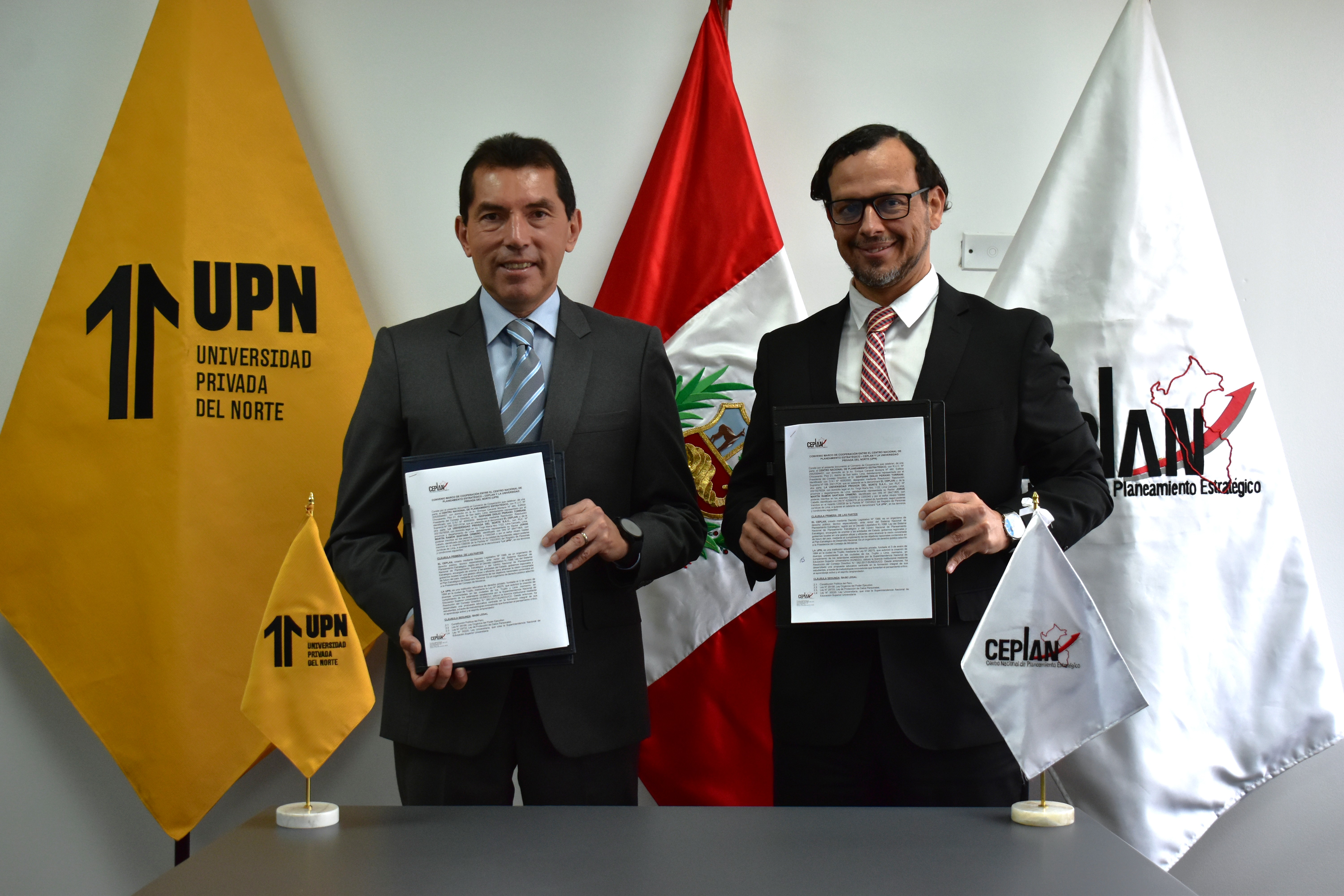 Firman convenio para fortalecer el planeamiento estratégico y el desarrollo del país