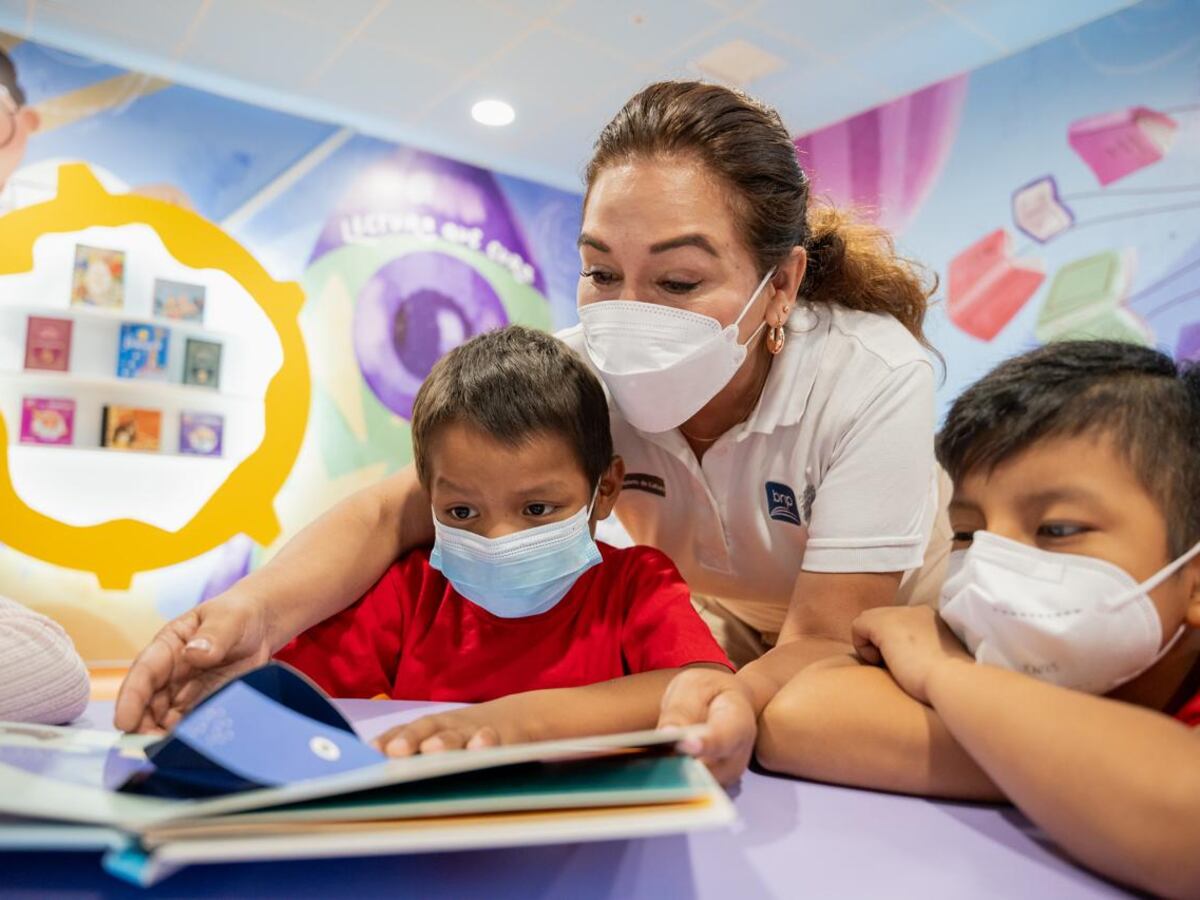 Tendiendo Puentes: Cuentos creados por escolares beneficiarán a casi 500 niños en tratamiento oncológicos.