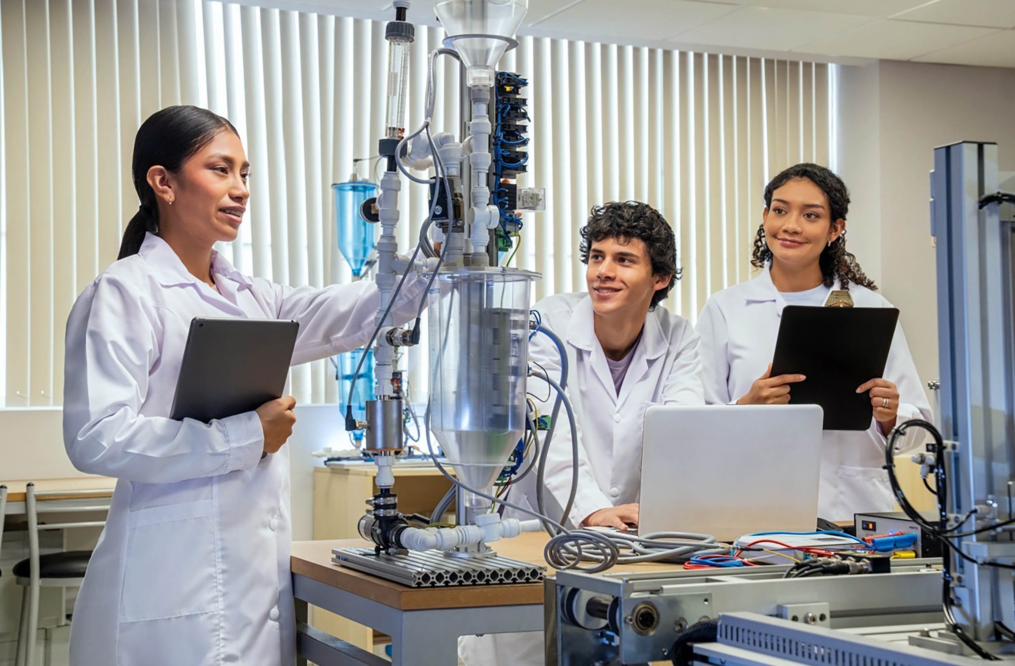 UPN se consolida como la universidad peruana con más premios en competencia internacional de innovación  