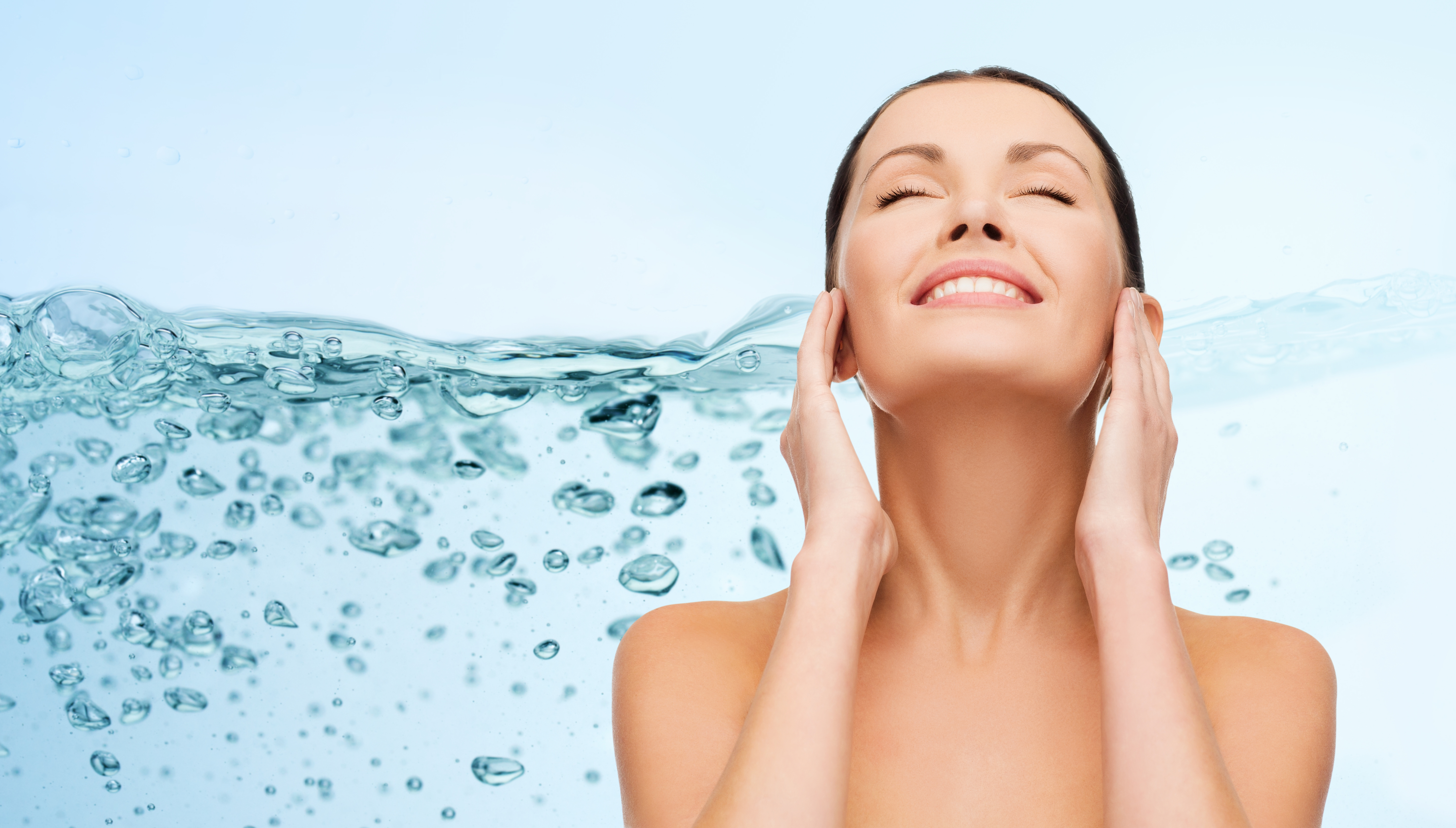 Beneficios y mitos del consumo agua para lograr una piel perfecta