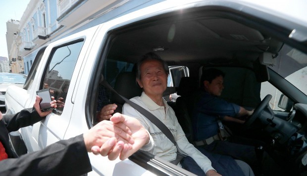 Alberto Fujimori puede continuar su tratamiento normal en un centro penitenciario, asegura cardiólogo