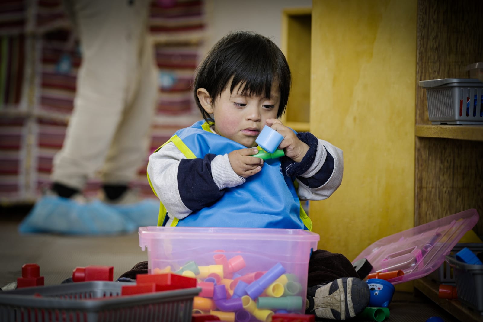 Niño de Cuna Más en Jauja inspira el valor de la inclusión en su entorno