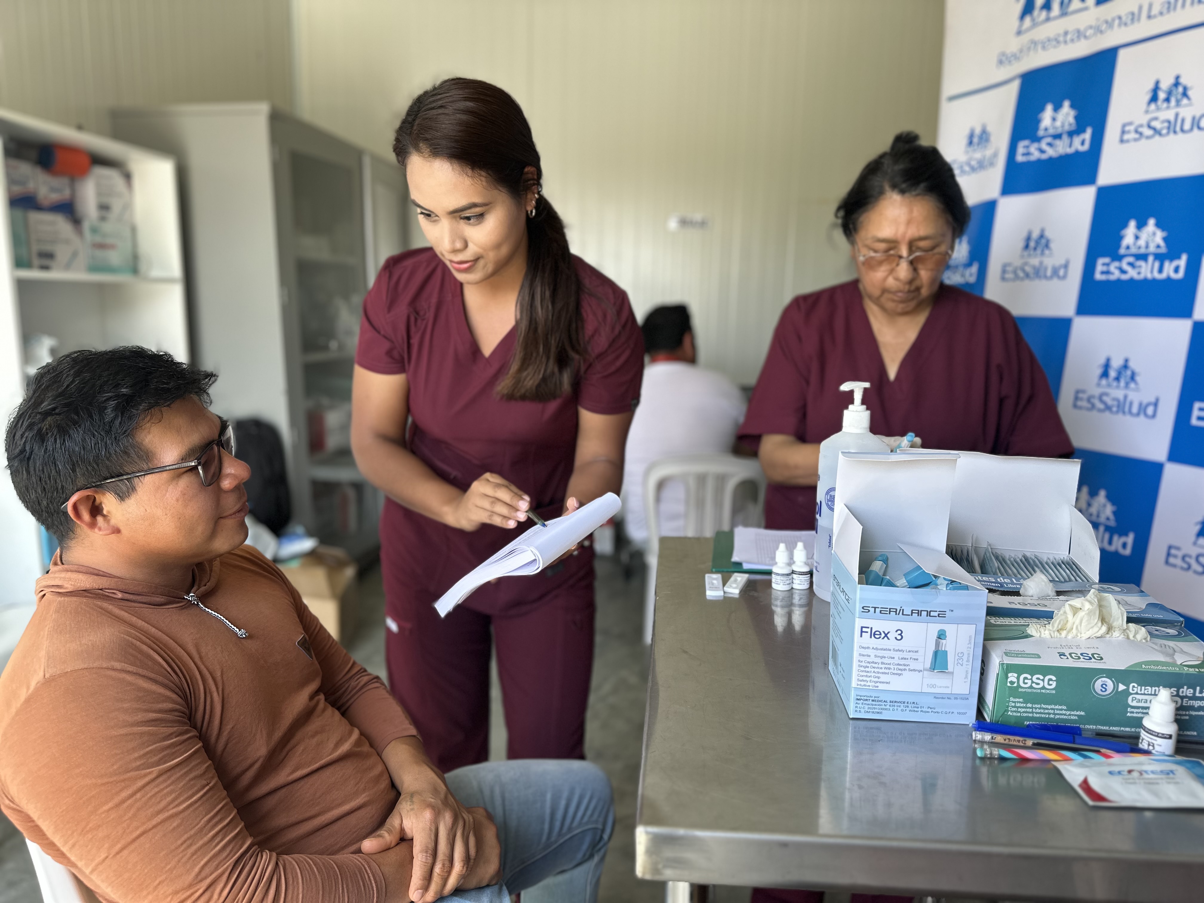 Lambayeque: EsSalud lleva salud preventiva hasta los campamentos agroindustriales de Olmos y protege a más de 570 trabajadores