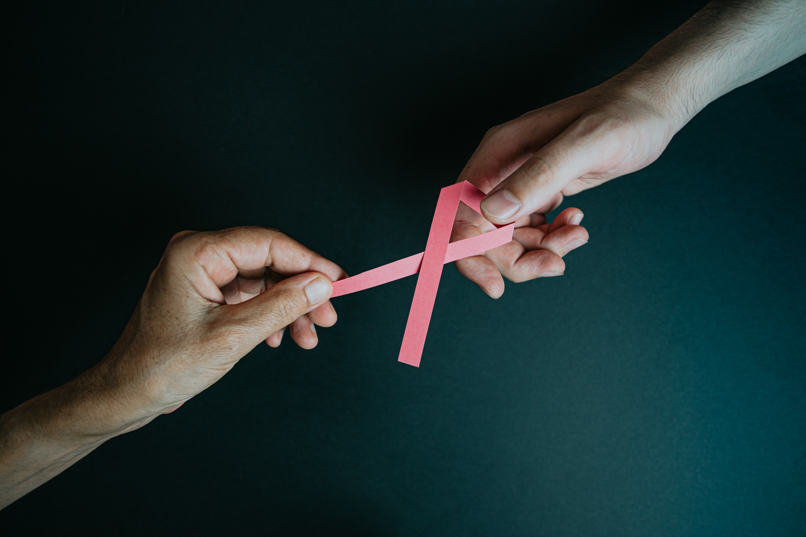 Pacífico lanza campaña gratuita de despistaje de cáncer de mama en sus planes de salud