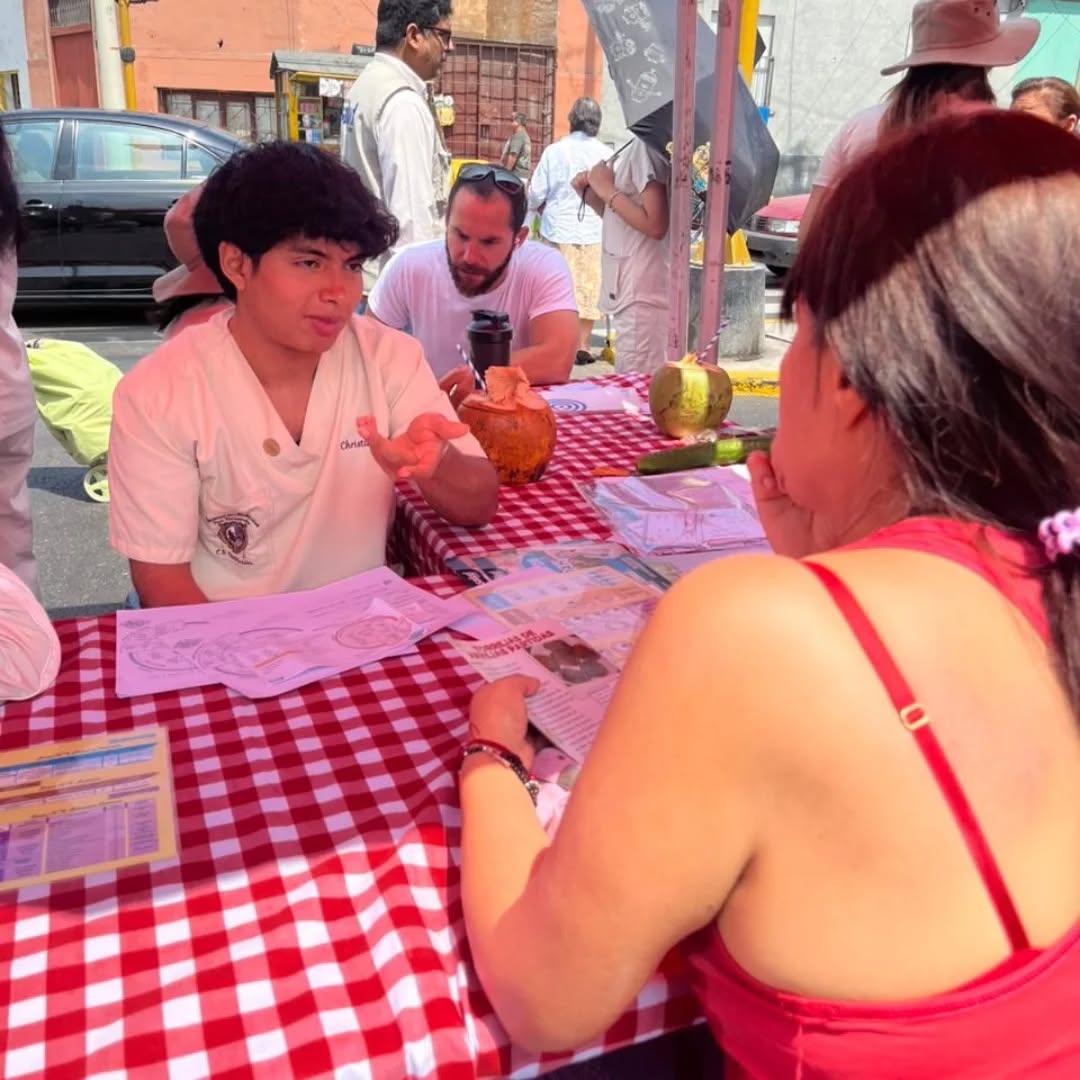 EXITOSA CAMPAÑA DE SALUD EN LA AGRO FERIA CAMPESINA POR PARTE DE VOLUNTARIOS DE NUTRICIÓN