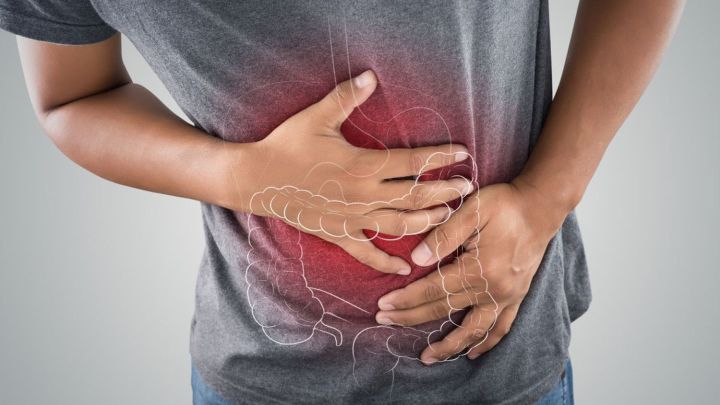 Cáncer de colon: Cinco síntomas de alerta que previenen la enfermedad a tiempo