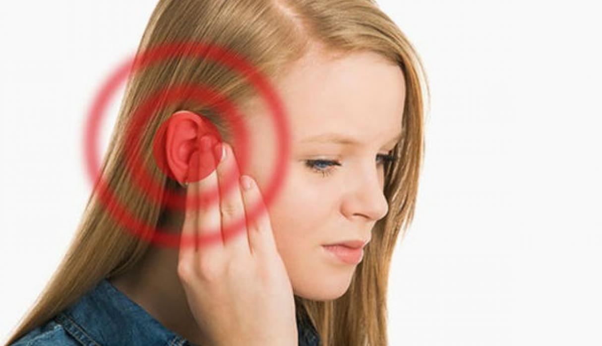 Salud: ¿Por qué nos zumban los oídos?