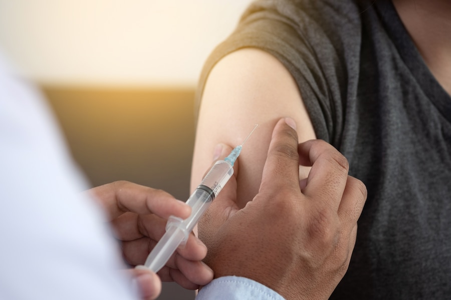 VACUNA CONTRA EL VPH SALVA VIDAS: ESTUDIO HISTÓRICO DEMUESTRA QUE LAS MUERTES POR CÁNCER DE CUELLO UTERINO CAEN A CERO EN JÓVENES VACUNADAS