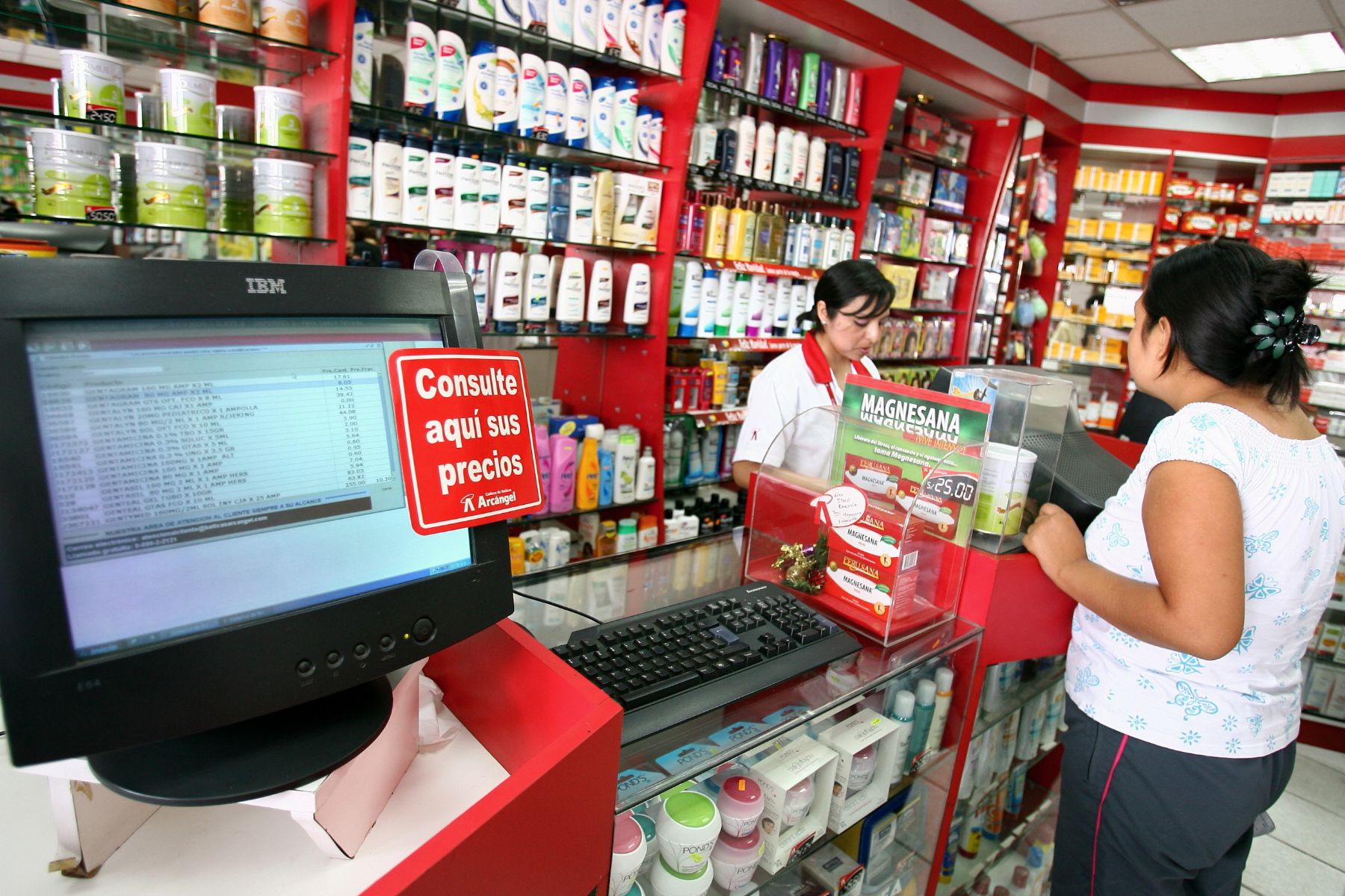 Minsa orientará a farmacias antes de sancionarlas por no vender genéricos