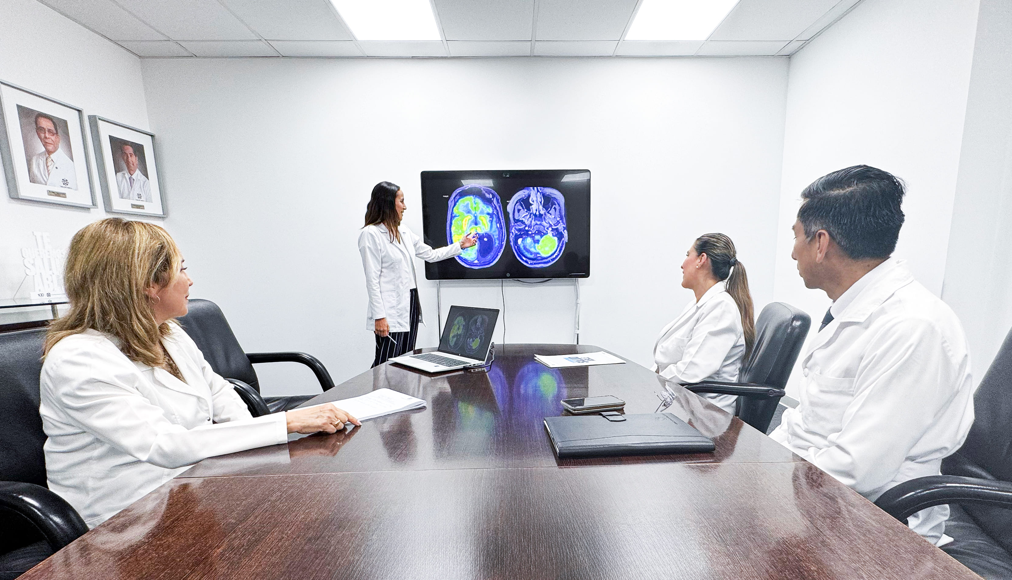 Accidentes Cerebrovasculares (ACV) en aumento entre adultos jóvenes y mujeres: la atención dentro de las 4.5 h marca diferencia