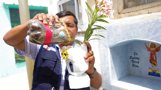 MINSA: Piura inicia plan “Libres de criaderos para evitar el dengue” en cementerio de Chulucanas