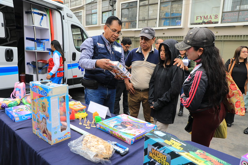 “Navidad segura, juguetes saludables”: Minsa realizó visita inopinada a galerías de juguetes en el Mercado Central de Lima