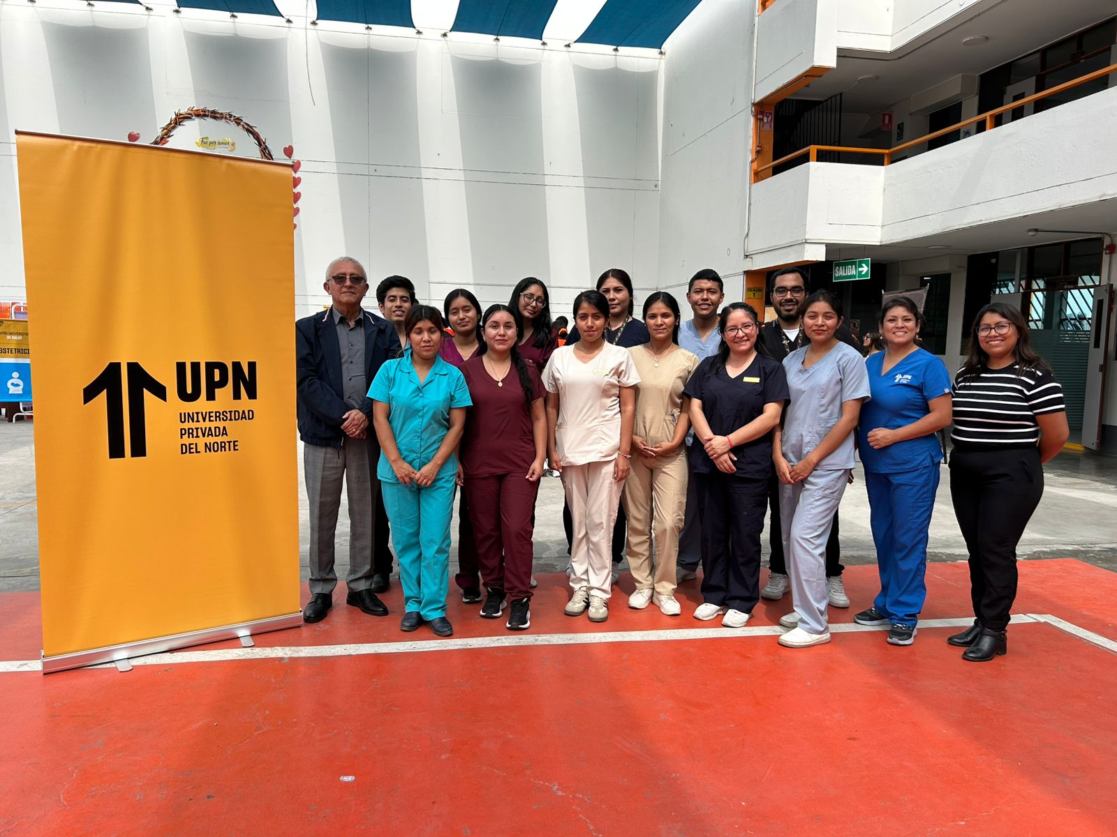 Vecinos de Lima Norte acceden a despistajes médicos gratuitos y tecnología robótica en salud