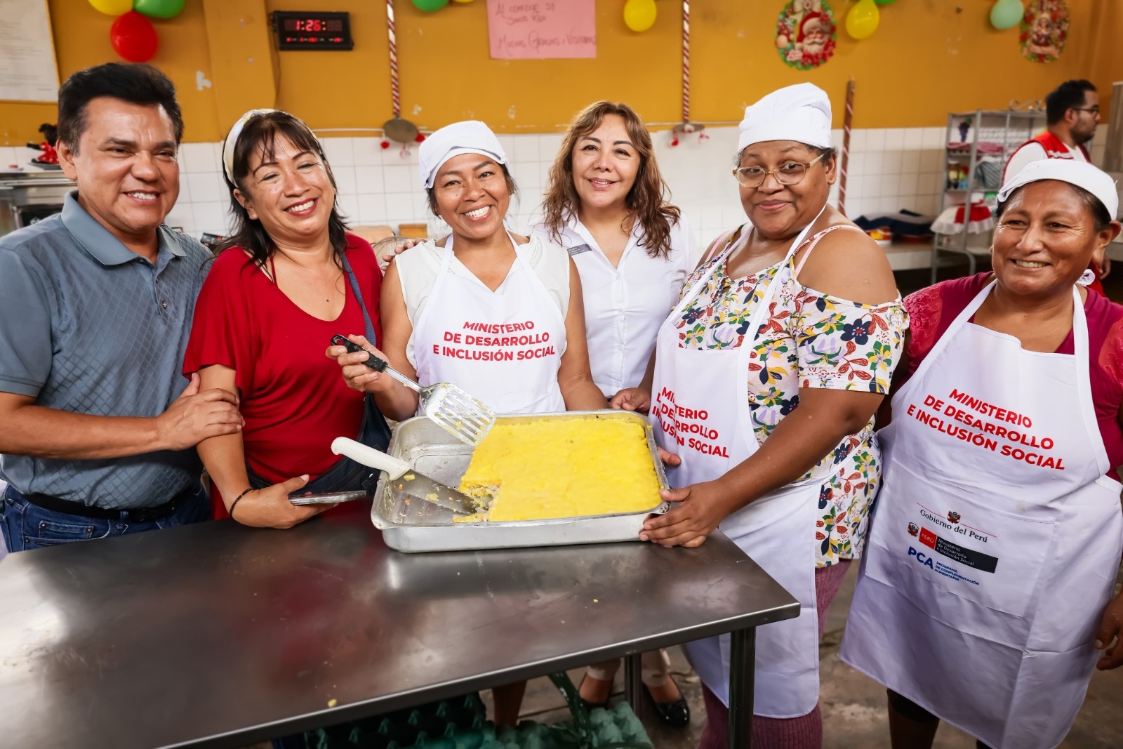 Usuarias de comedores, ollas comunes y comités de vaso de leche de Independencia mejoran su salud visual gracias a gestión del Midis
