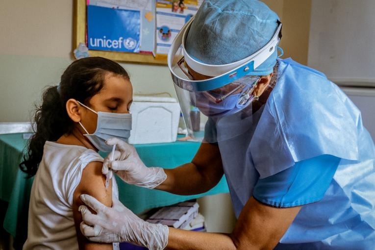 Vacunación en pandemia: 45 mil niñas completaron su segunda dosis de vacuna VPH durante el 2020