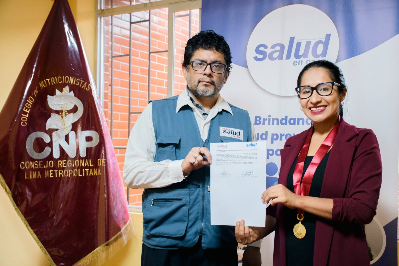 SALUD EN CASA FIRMA CONVENIO CON EL COLEGIO DE NUTRICIONISTAS DE LIMA .