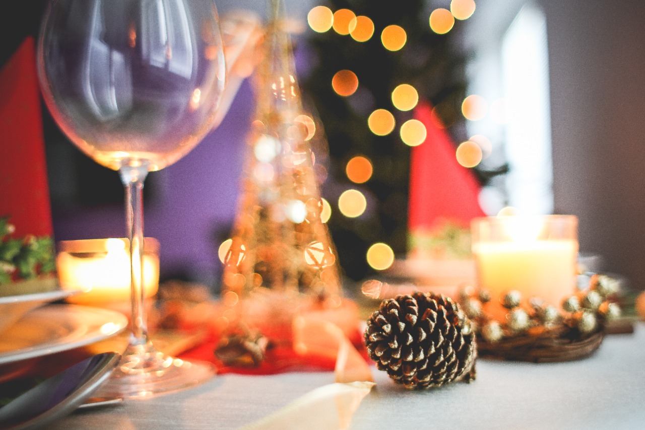 Cena navideña: 5 recomendaciones para cuidar nuestra salud y pasar un agradable momento en familia. 