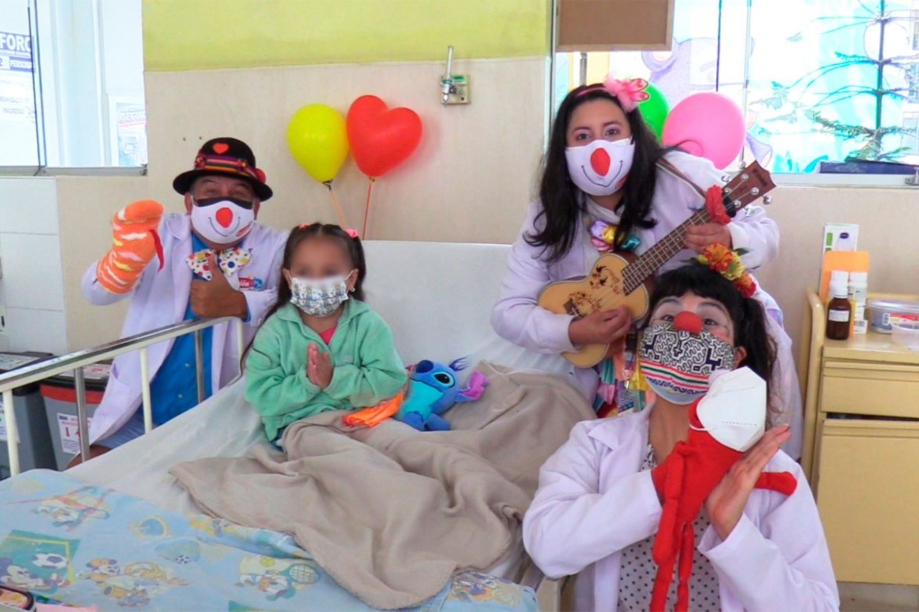 INSN–Breña: clowns hospitalarios brindan risoterapia a niños con fibrosis quística