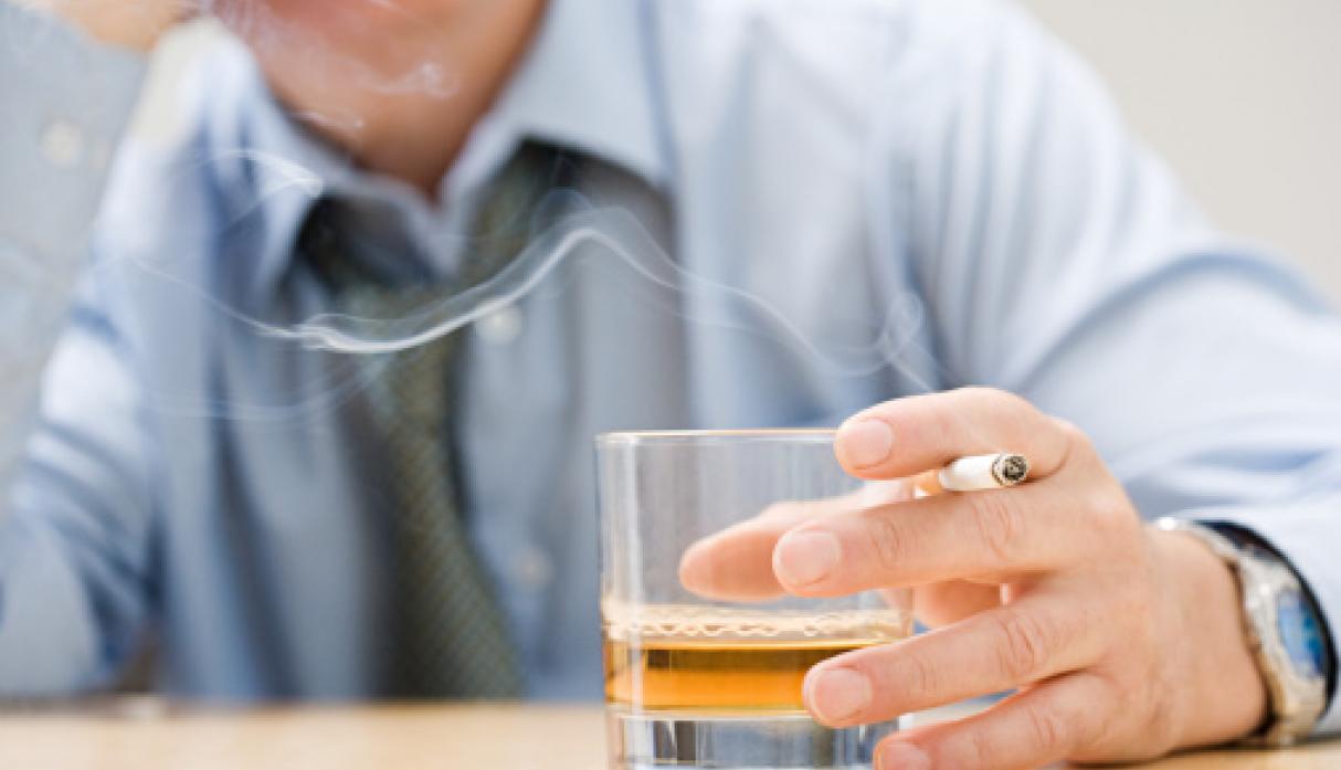 Conoce los mitos y verdades de la adicción al alcohol, marihuana y cocaína