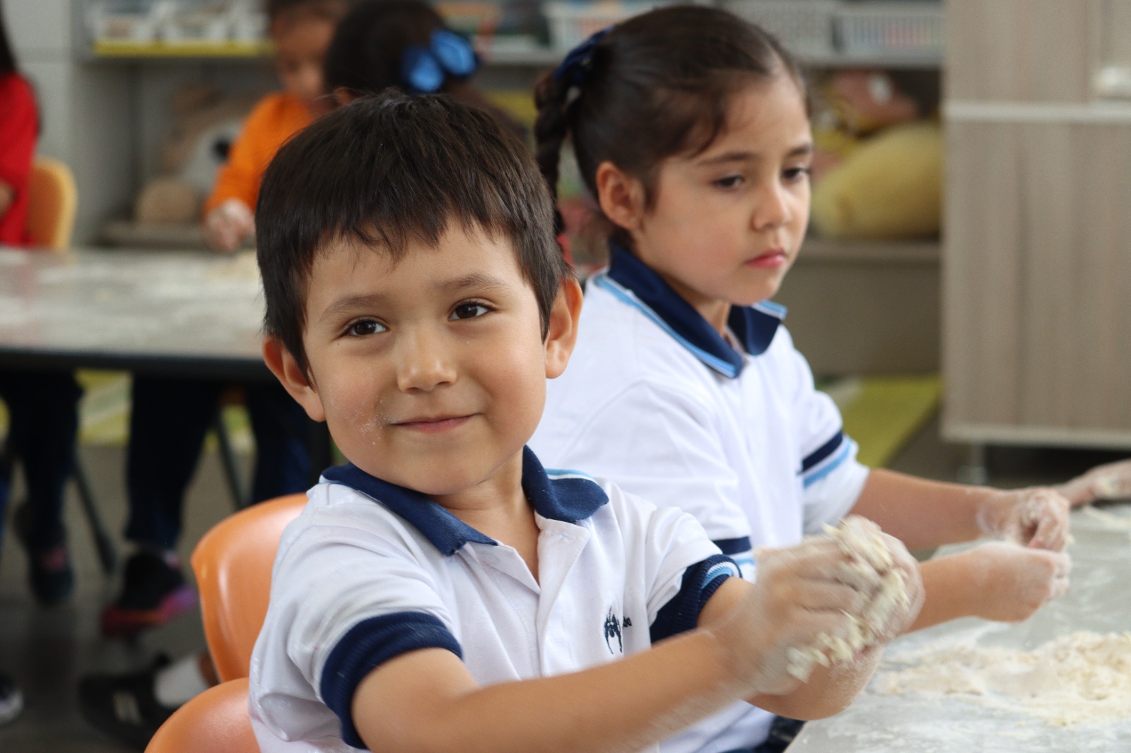 ¿Tu hijo duerme lo suficiente? La falta de sueño puede afectar su aprendizaje y rendimiento escolar