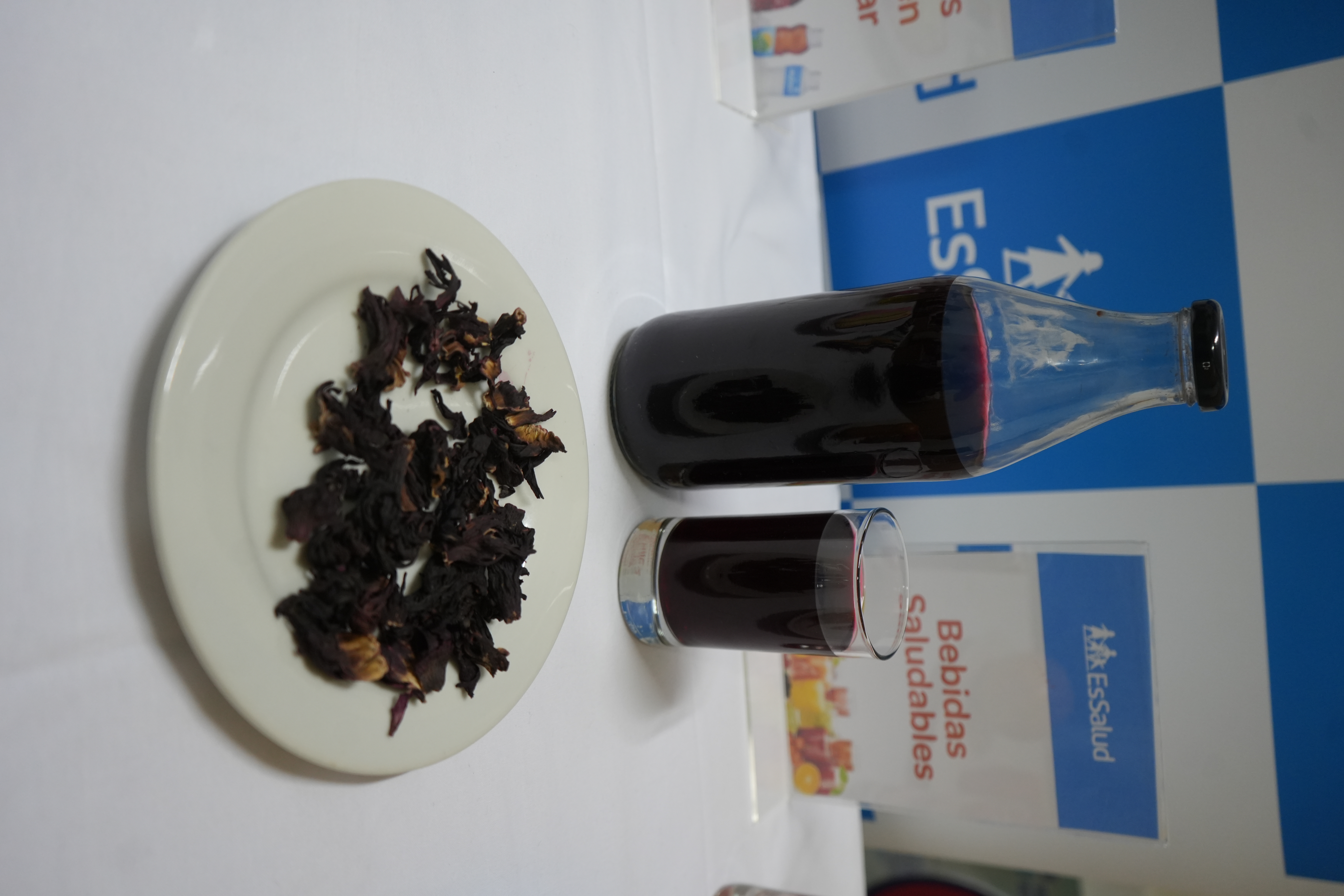 EsSalud advierte riesgo de diabetes y sobrepeso en niños por consumo de bebidas energizantes y azucaradas