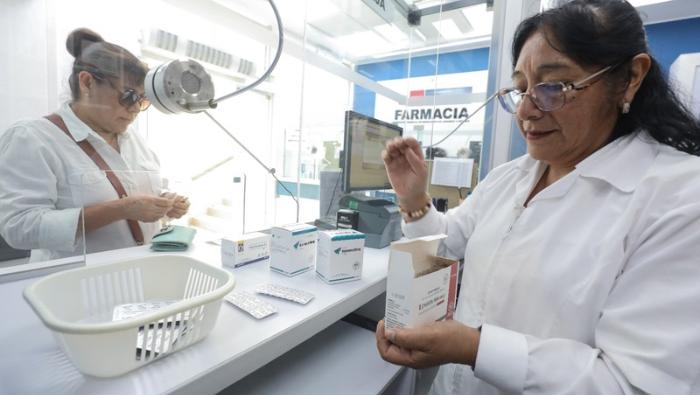Minsa acelera modernización del control de medicamentos tras cuatro años sin actualización