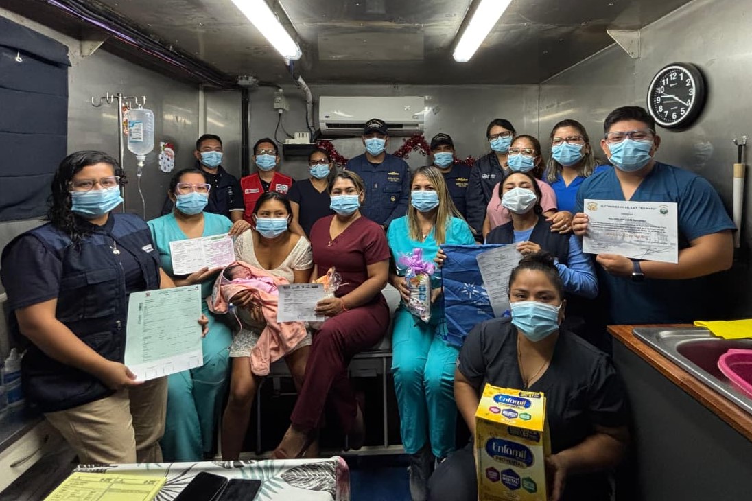 Gestante Kichwa da a luz de manera segura a bordo de la PIAS Napo en Loreto