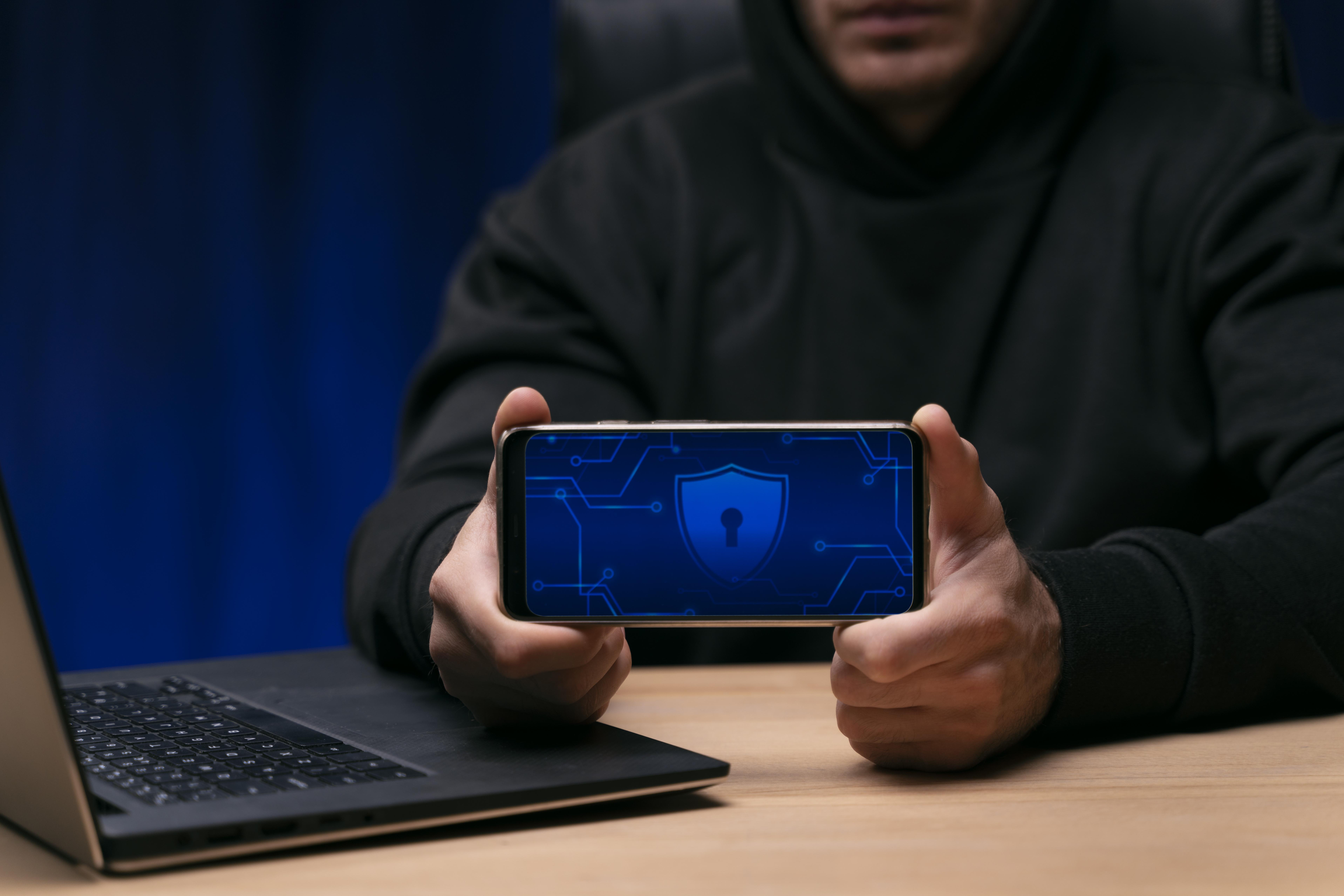 Fraudes por WhatsApp y llamadas falsas: cómo actuar ante las estafas más comunes por celular