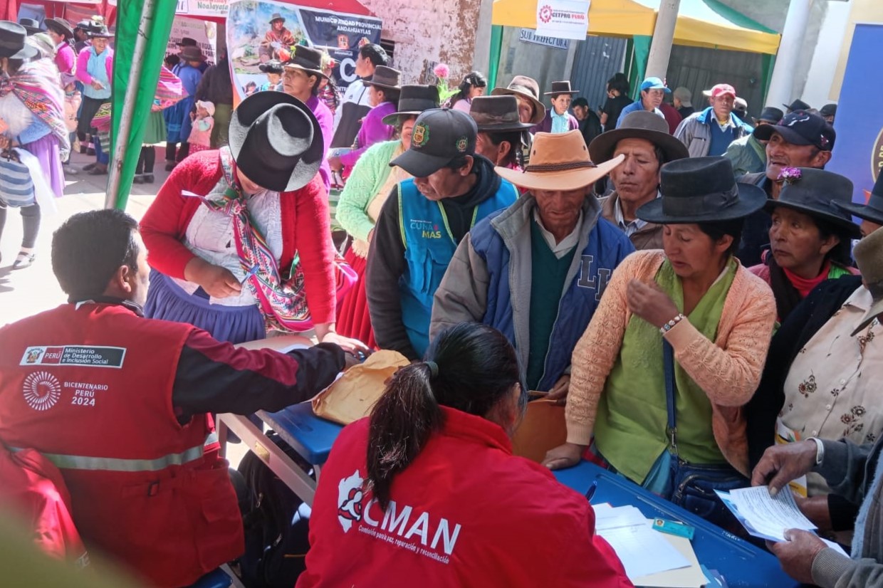 La salud viaja por los Andes en caravana: Programa PAIS y minera Las Bambas llevarán servicios médicos gratuitos