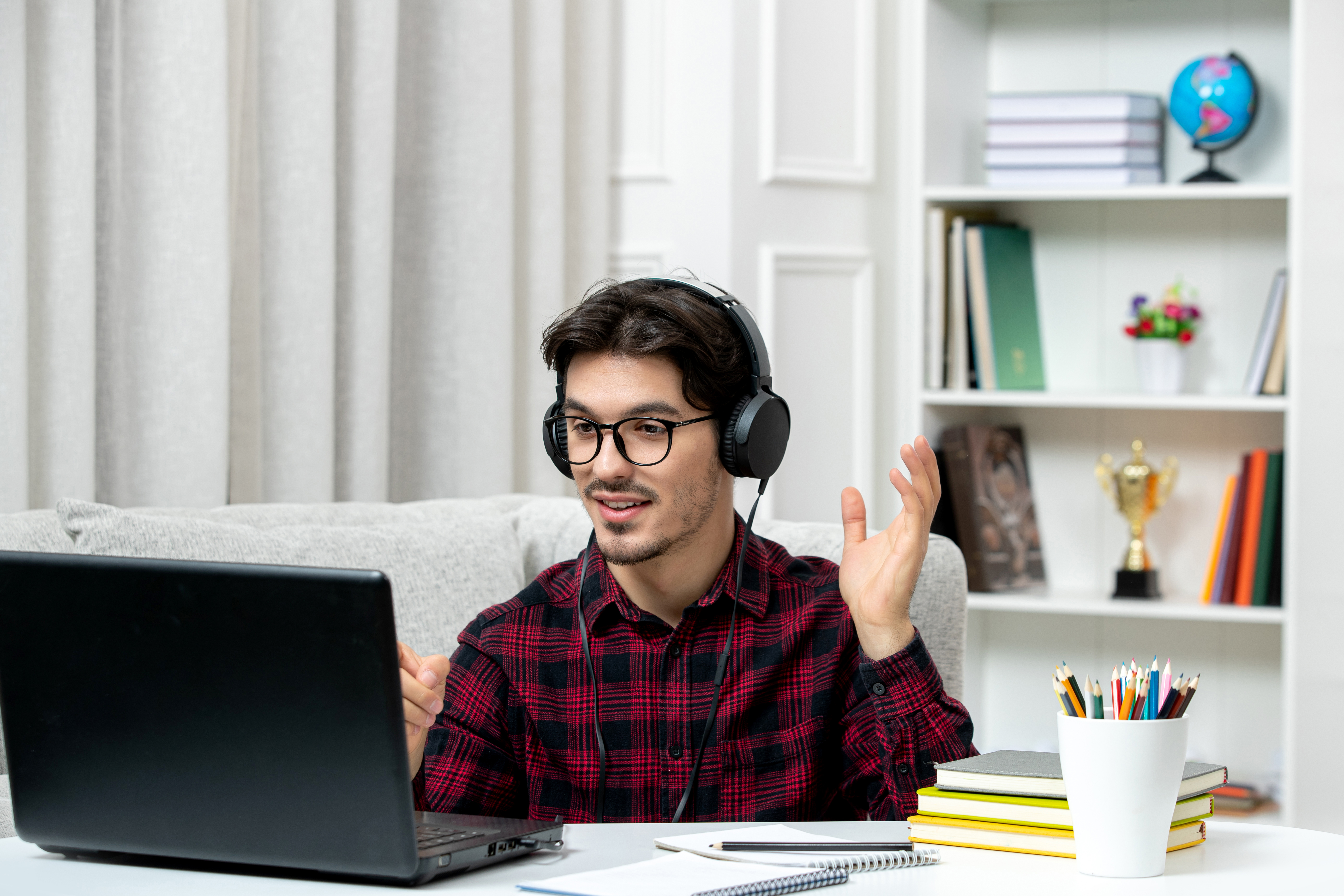 Psicología es la segunda carrera más preferida para estudiar en modalidad virtual