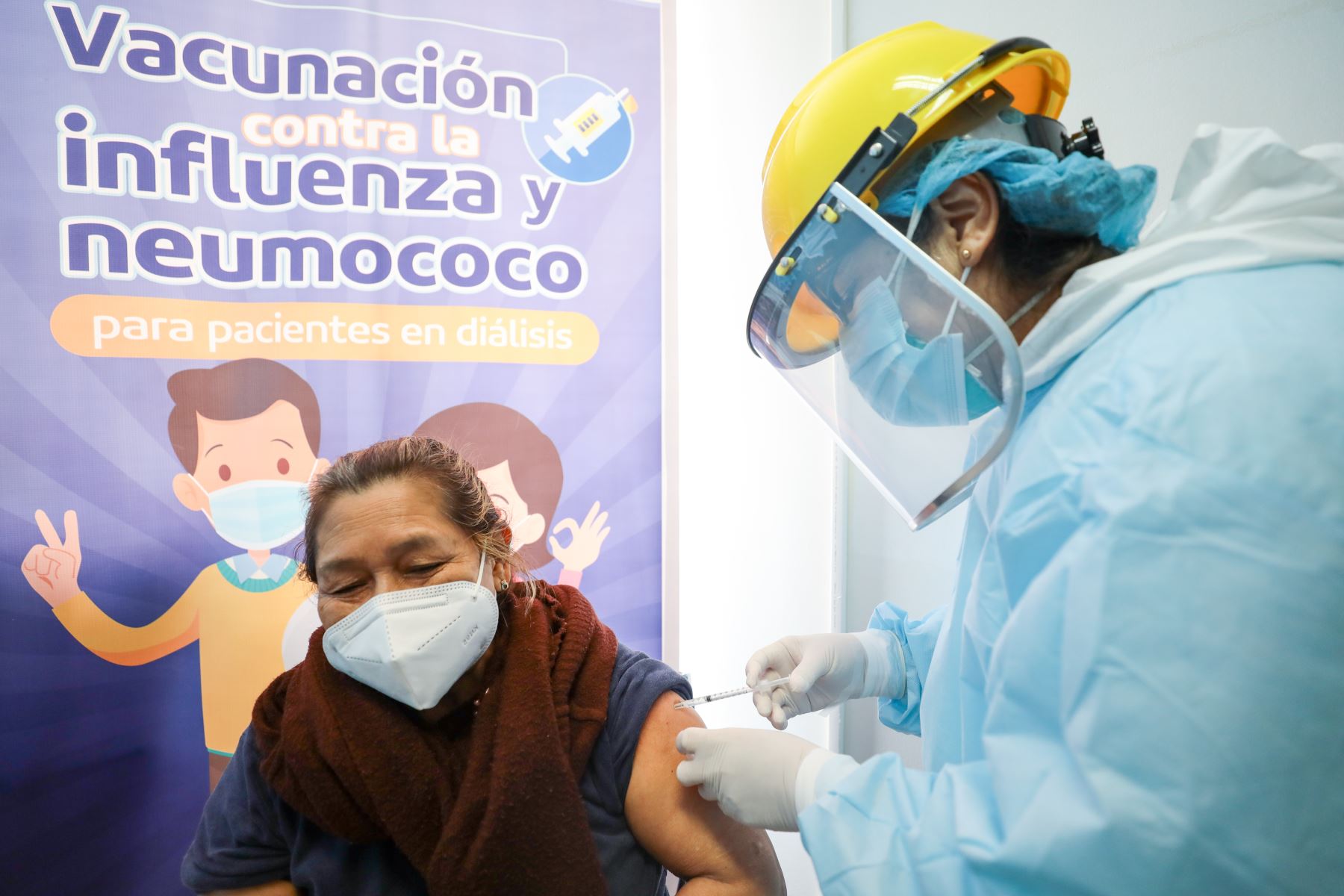 Essalud vacunará a 4, 000 pacientes renales crónicos con riesgo de contraer covid-19