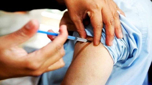Vacuna contra el VPH se reducirá de 3 a 2 dosis en el Perú