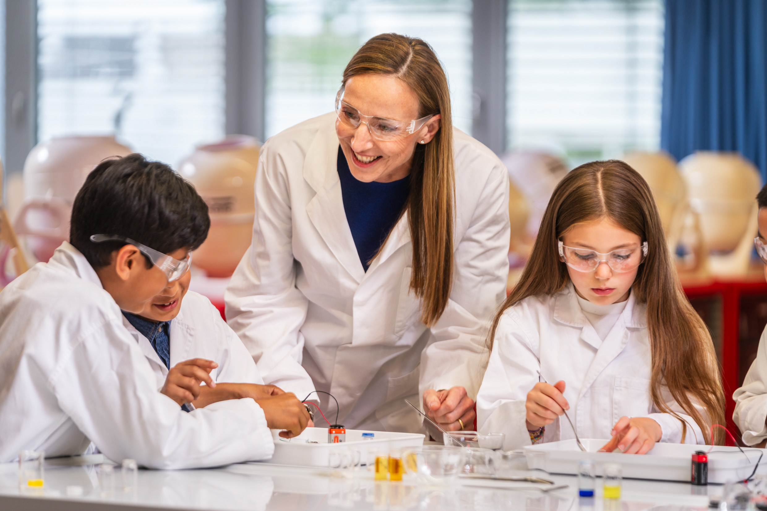 15 años de Mundo de Investigadores: Henkel inspira a los niños a hacer ciencia