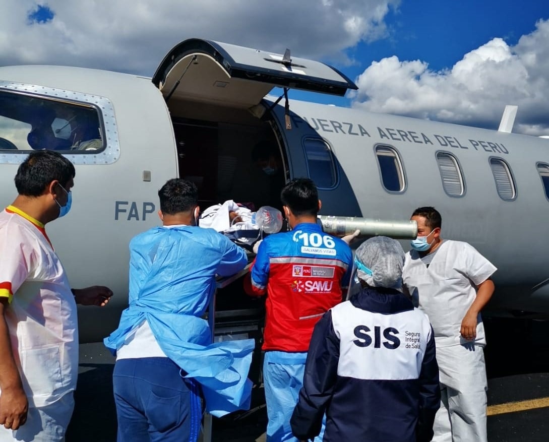 Traslados aéreos de emergencia financiados por el SIS salvaron vida a más de 1,400 asegurados durante la pandemia