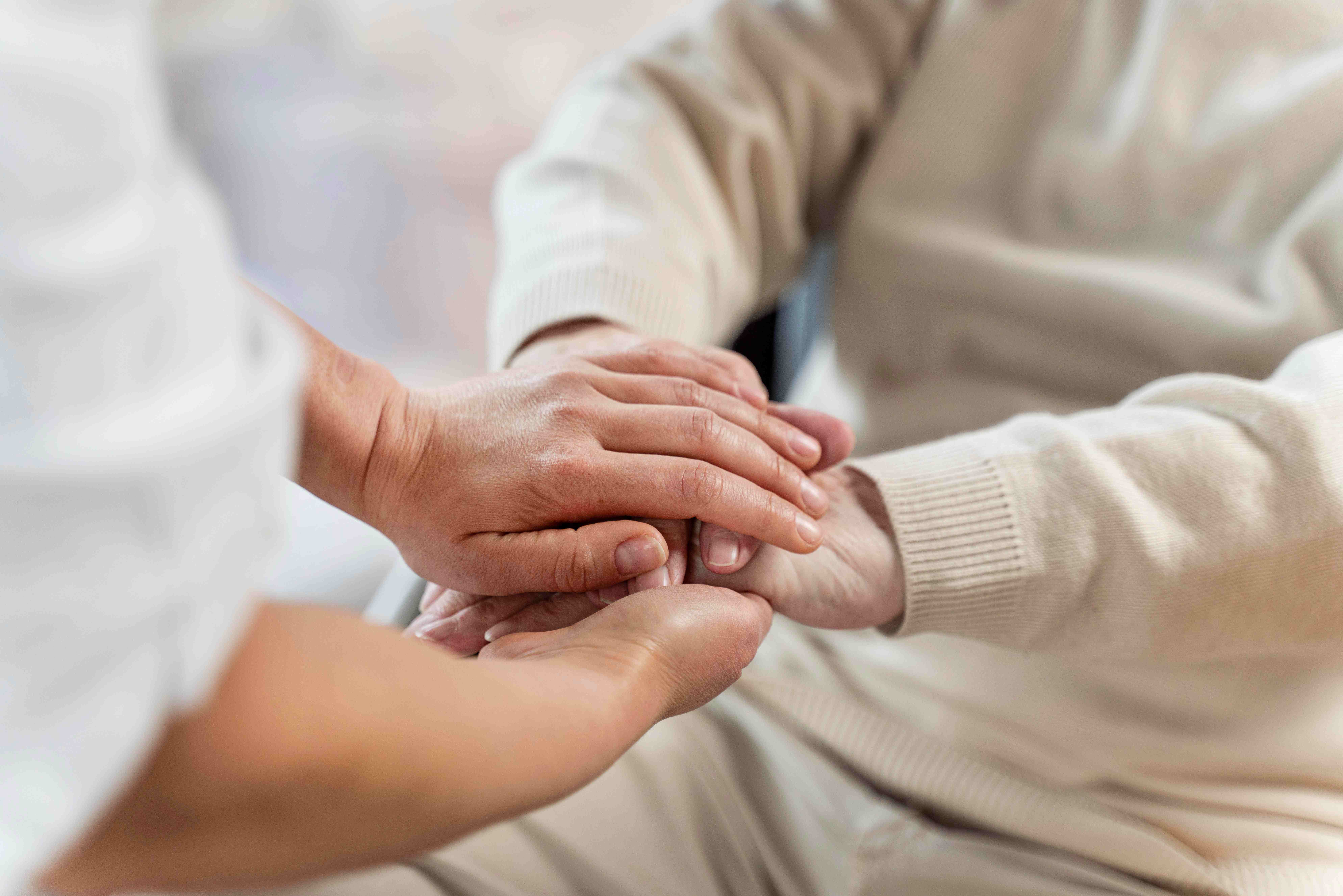 Día Mundial del Parkinson: cómo identificar sus primeros signos y cuándo consultar al médico