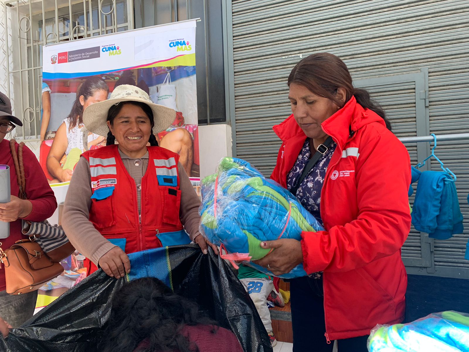 Junín: Cuna Más supervisa entrega programada de más de 8 mil kits de abrigo a niñas y niños menores de 36 meses de edad