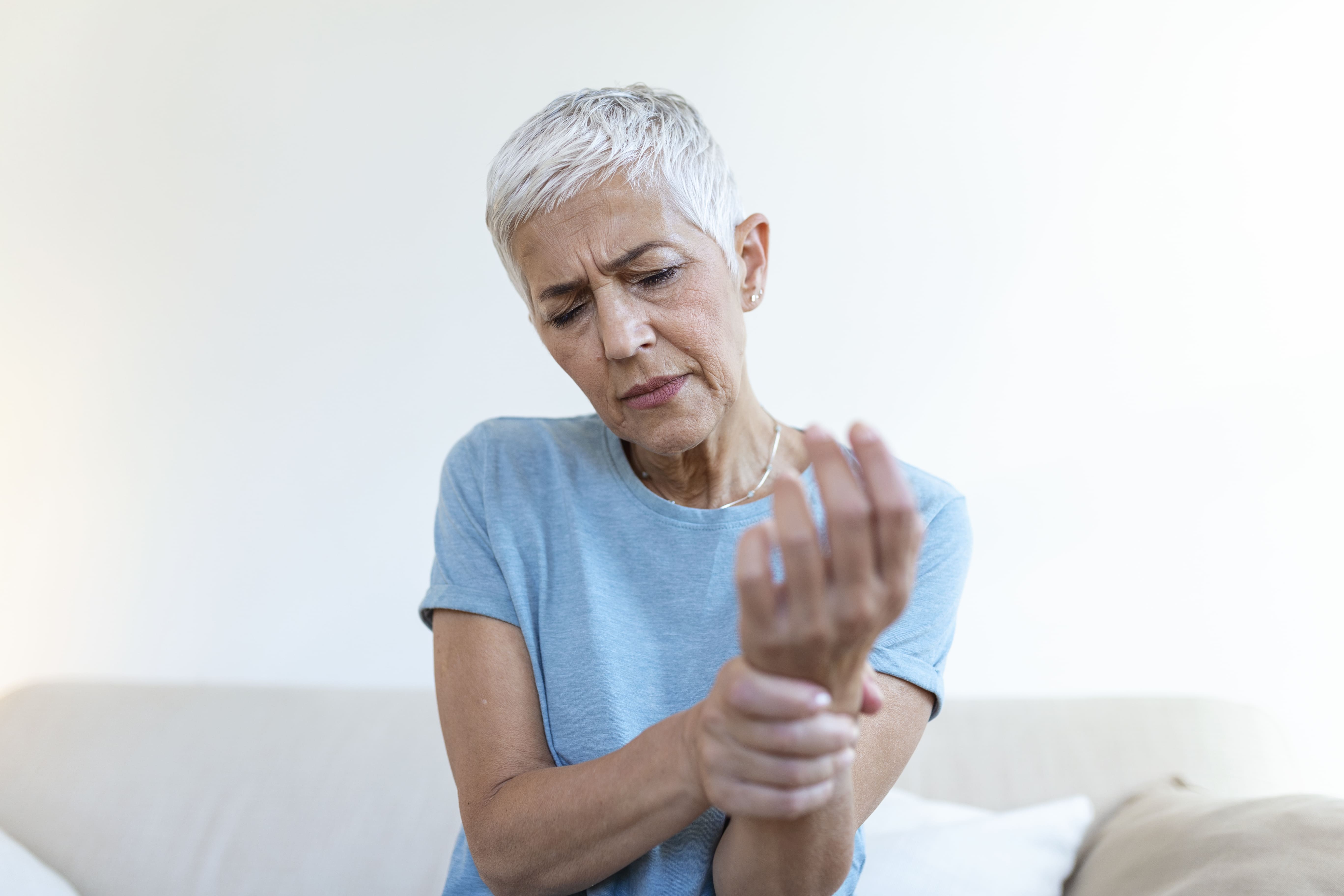 Osteoporosis: cinco recomendaciones para prevenirla