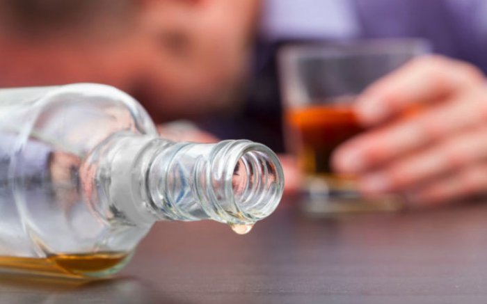 ABUSAR DEL CONSUMO DE ALCOHOL PODRÍA CAUSAR PANCREATITIS