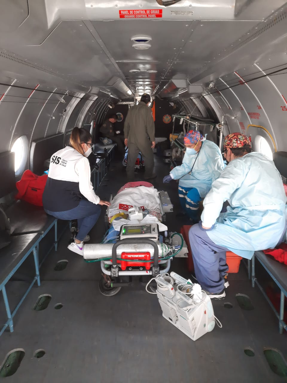 Dos bebés fueron evacuados de emergencia de Arequipa a Lima en vuelo aeromédico financiado por el SIS 