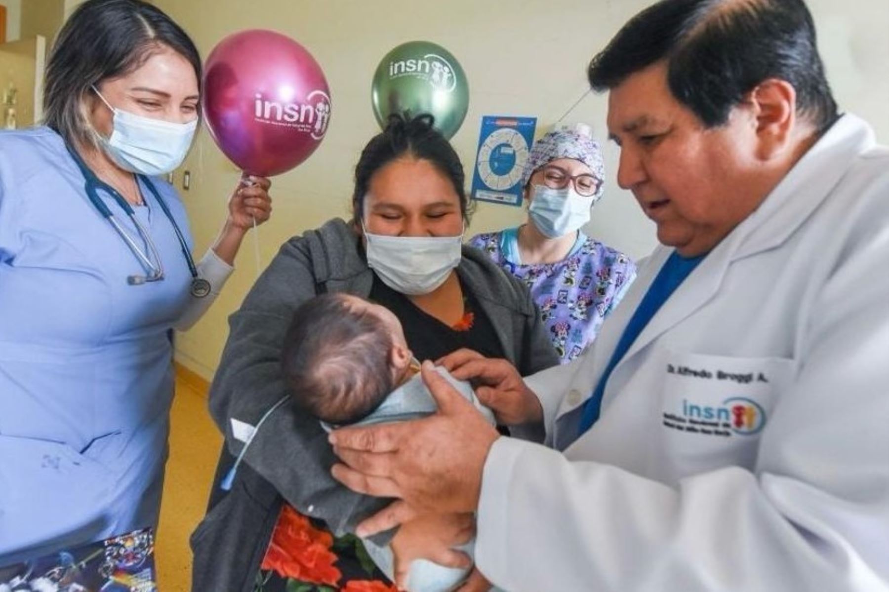 INSN San Borja: salvan vida a bebé que nació con tumor de 14 cm en la zona del cuello