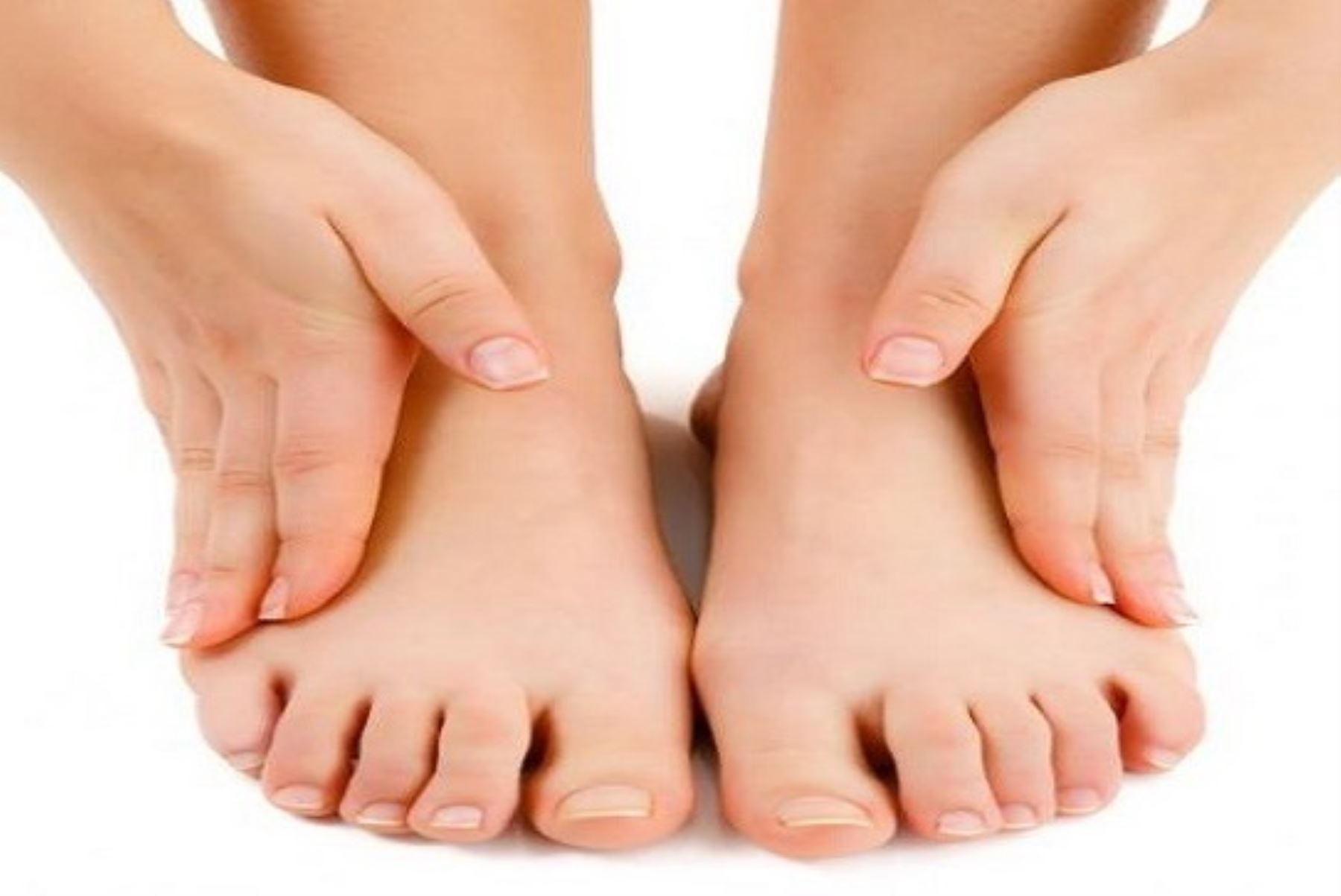 Diabéticos deben examinar a diario sus pies para reducir riesgo de amputaciones
