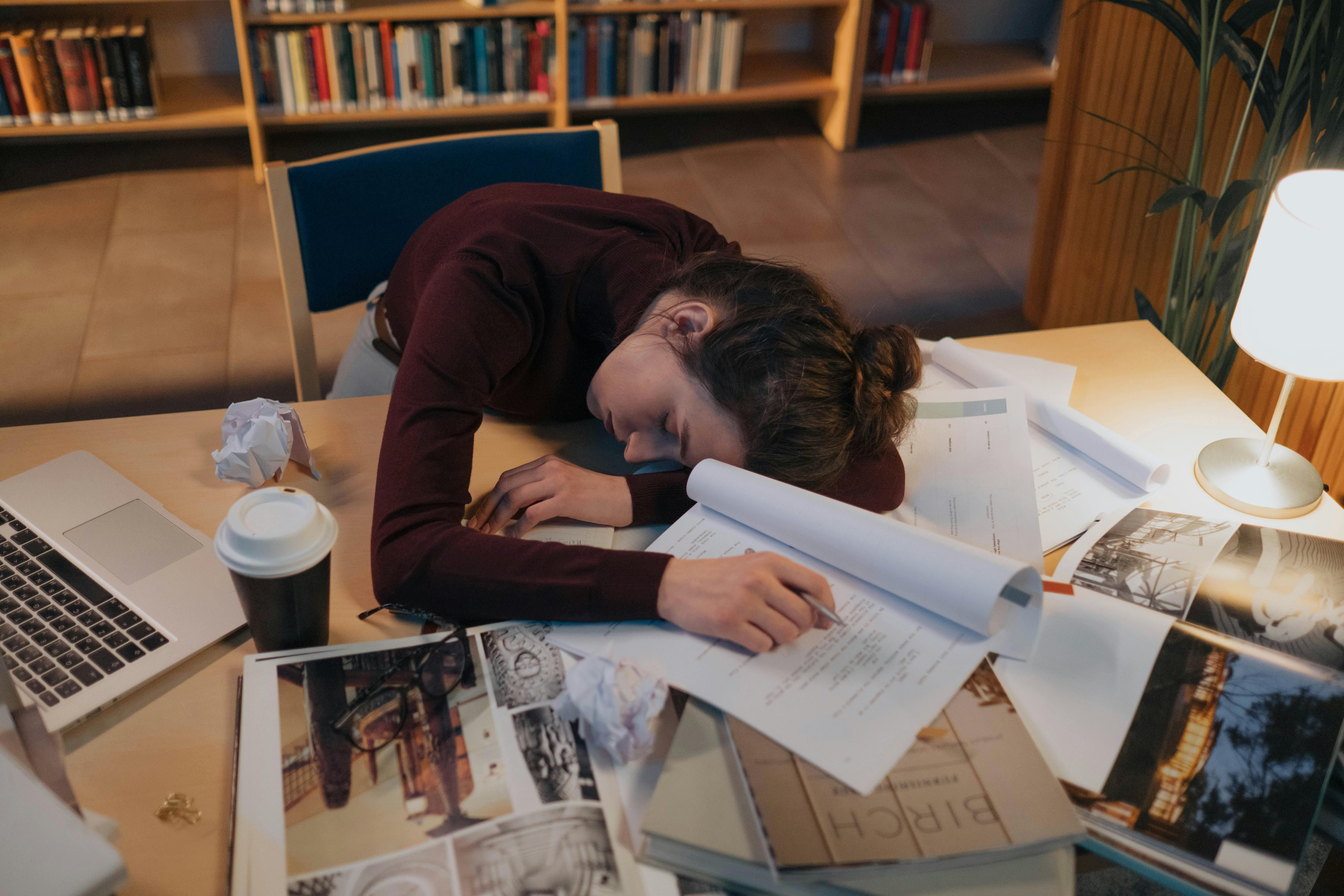 Burnout Laboral: Cinco claves para combatir el estrés en el trabajo y motivar a los colaboradores