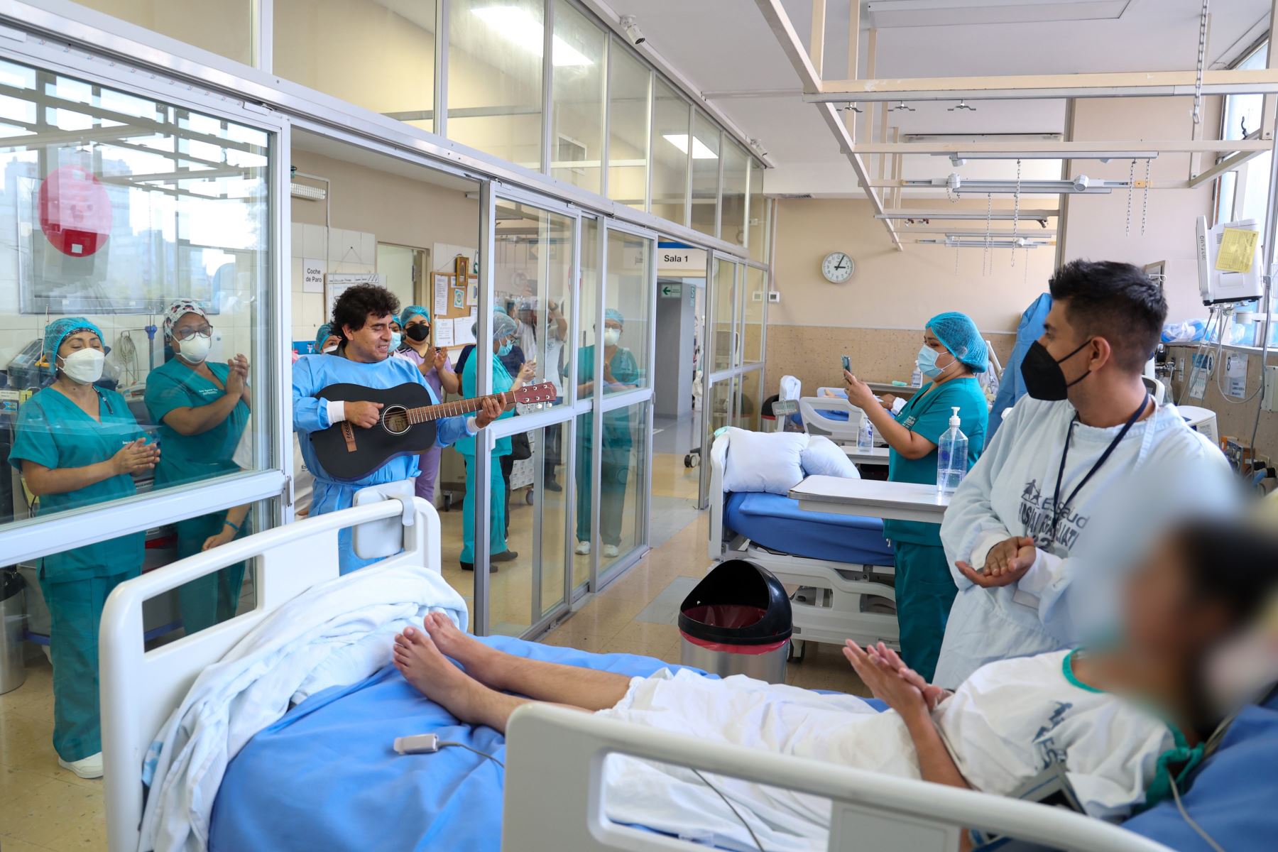 Qué pasa cuando la música se usa como terapia para pacientes en UCI