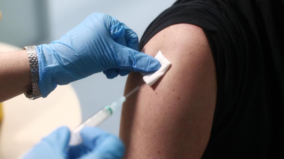 El 18% de peruanos ya cuenta con la vacuna contra variante Eris