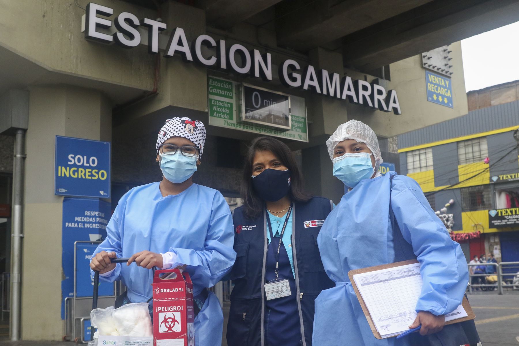 DIRIS Lima Sur y Línea 1 del Metro de Lima se unen para llevar la prevención del cáncer y la vacunación a sus estaciones