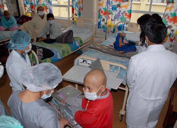 ¡Alarmante! El Perú solo tiene 27 médicos oncólogos para cáncer infantil